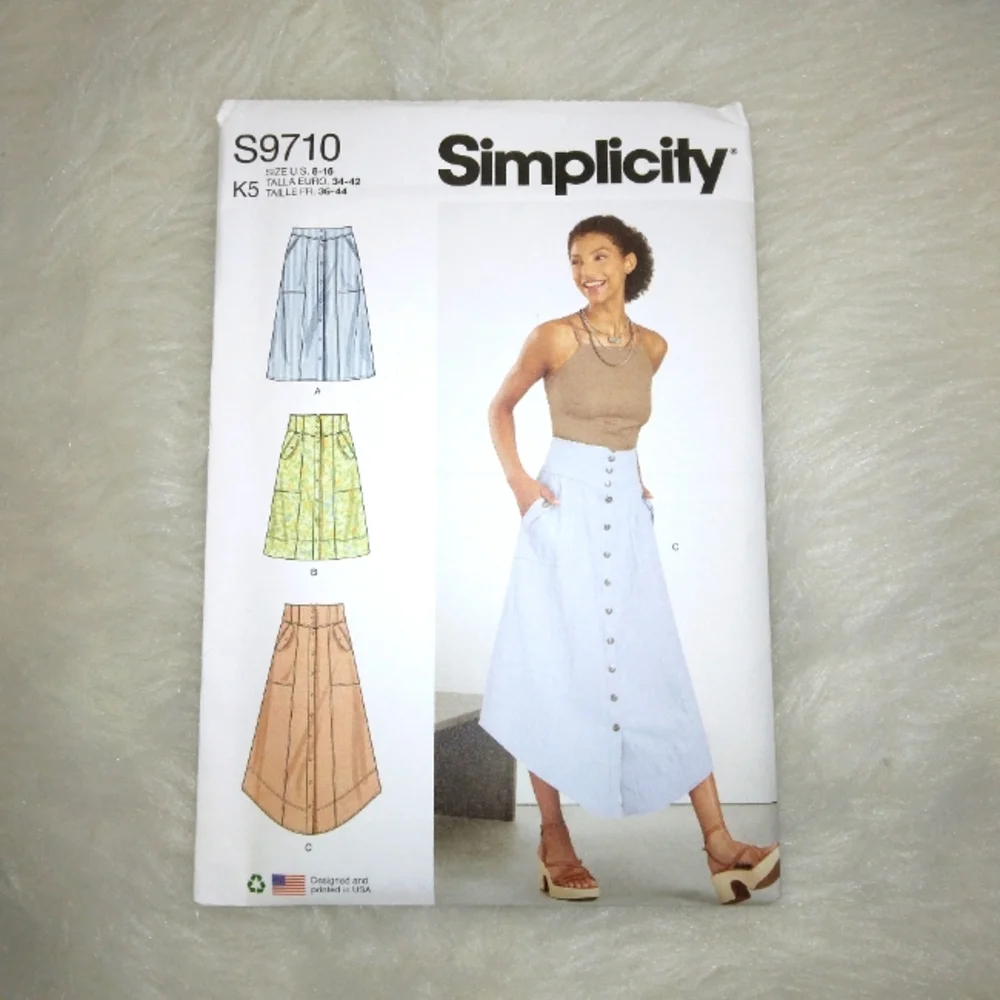 Simplicity S9710 Sz 8-16 Misses Button front skirts with pockets, 3 variations